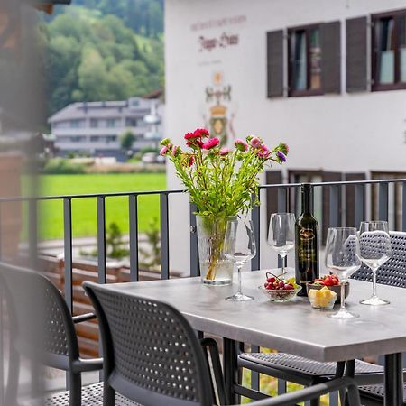 Falken Suites Top 4 Kaprun Exteriör bild
