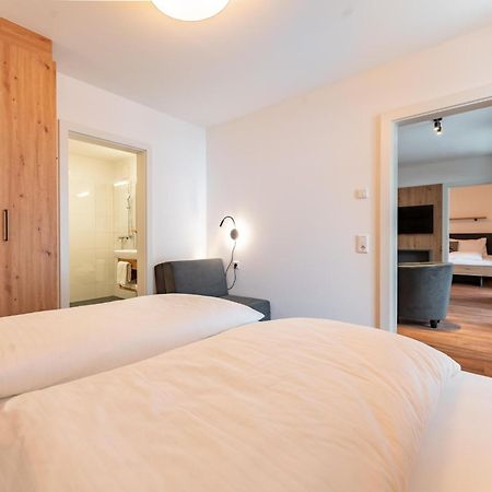 Falken Suites Top 4 Kaprun Exteriör bild