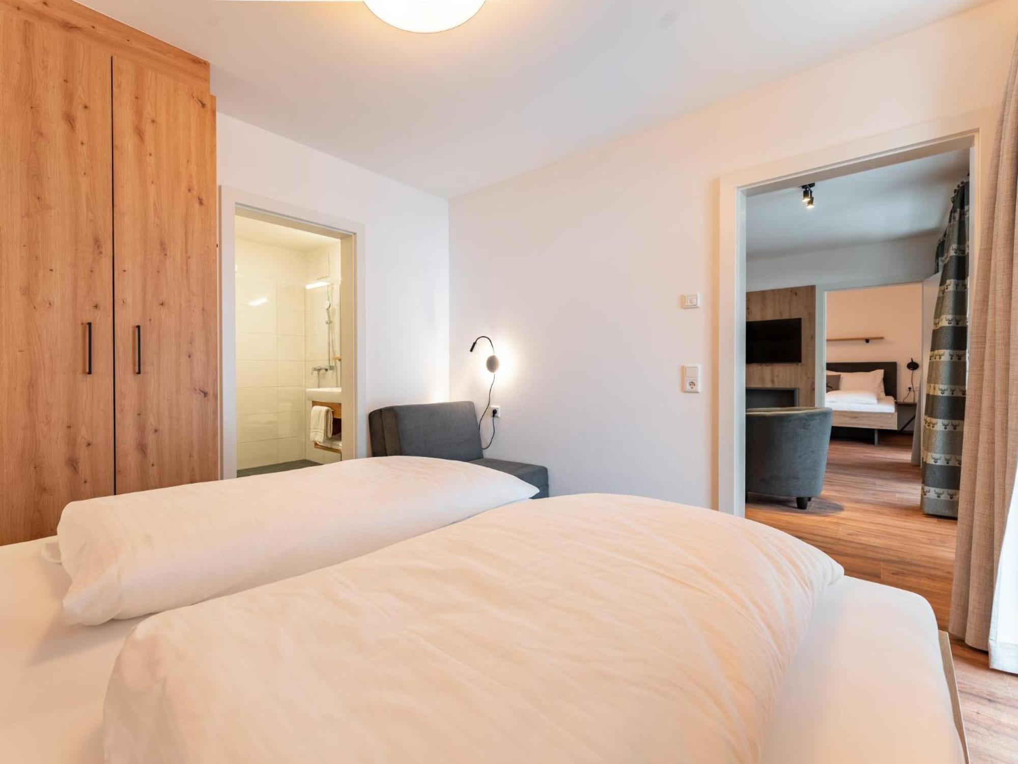 Falken Suites Top 4 Kaprun Exteriör bild
