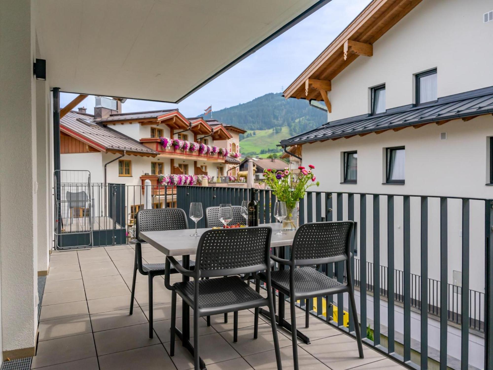 Falken Suites Top 4 Kaprun Exteriör bild