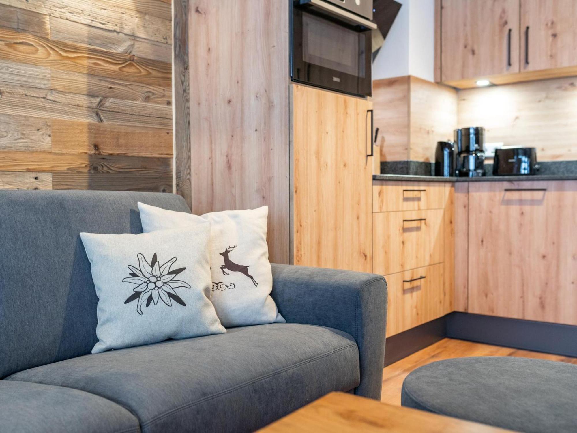 Falken Suites Top 4 Kaprun Exteriör bild