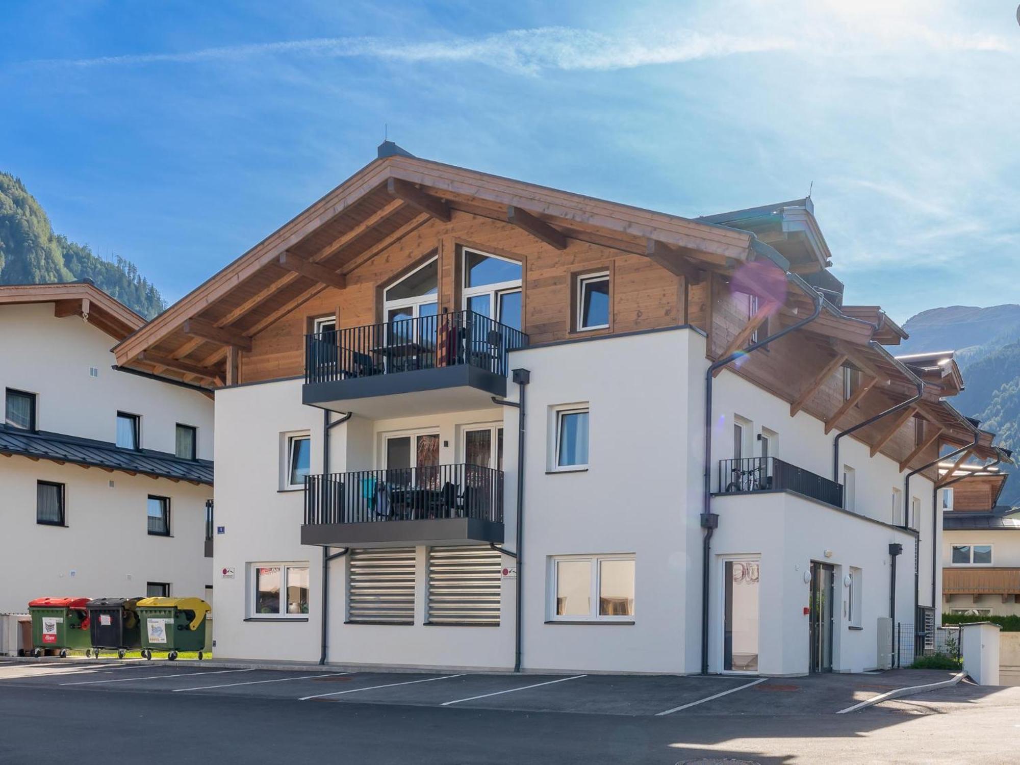 Falken Suites Top 4 Kaprun Exteriör bild