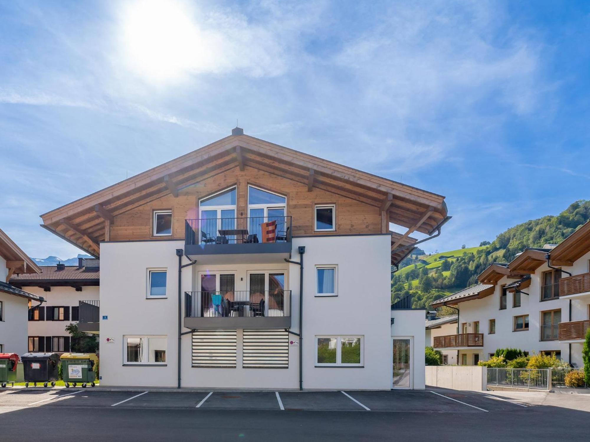 Falken Suites Top 4 Kaprun Exteriör bild