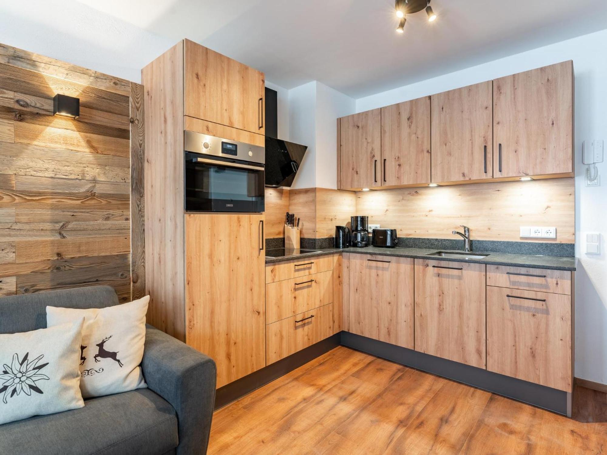 Falken Suites Top 4 Kaprun Exteriör bild